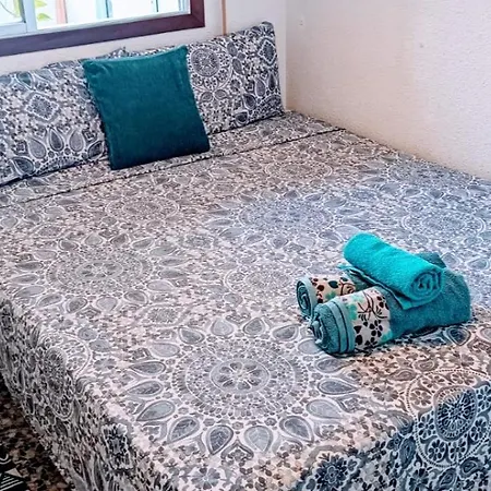 Blue Double Private At Front - En La Playa Piso Compartido Homestay szállás Valencia
