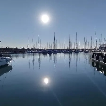 Magnificent Sailboat With Free Parking For Cars Hotel en barco *