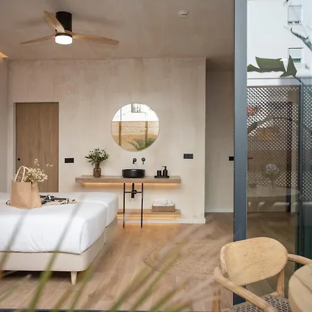 Nomad Haux Mestalla Gæstehus 4*