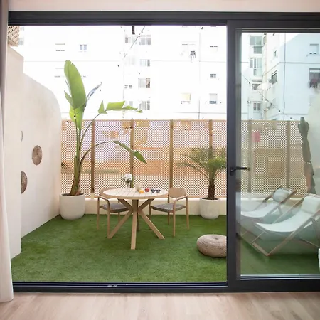 Guest house Nomad Haux Mestalla 4*