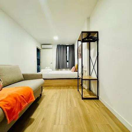 Апартаменты Ori B & Spacious Flat Close To The Center *