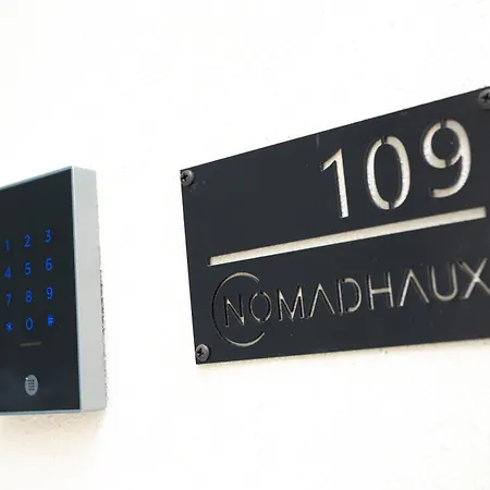 Nomad Haux Mestalla Apartment *