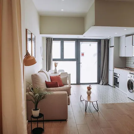 Apartament Estelles D Close To