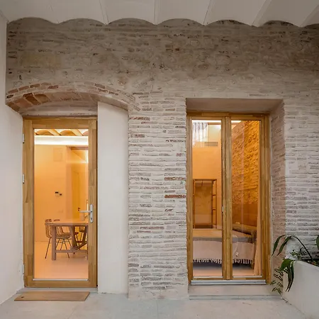 Design House With Swimming Pool Near The Sea