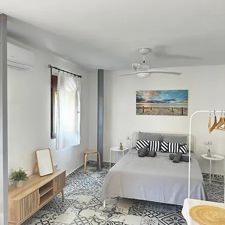 Apartment Ruzafa Terrace Oasis: Cozy A/c With Garden Access Valencia