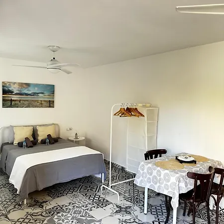 Precioso Con A/a En Ruzafa Con Terracita Privada Y Acceso A Un Jardín, 2-3 Personas Valência