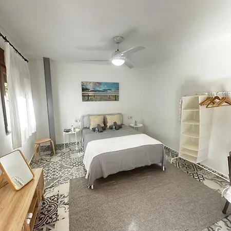 Precioso Con A/a En Ruzafa Con Terracita Privada Y Acceso A Un Jardín, 2-3 Personas Apartamento