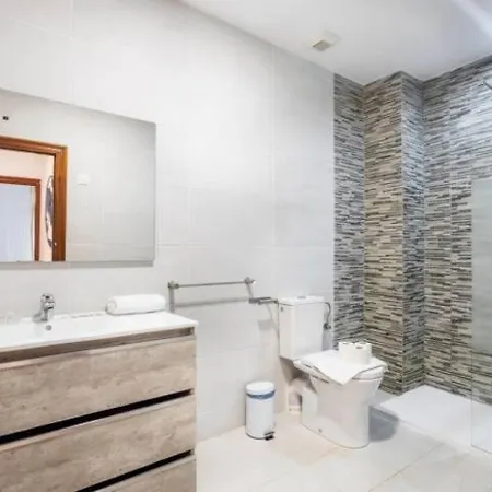 Apartment Centrico, 2 Habitaciones, Confort Ascensor,wifi Ac