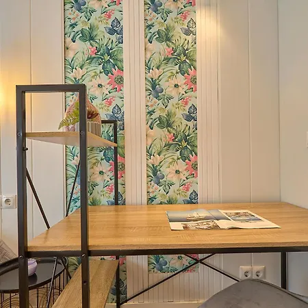 Alberic Right Apartment *