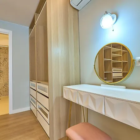 Invalencia Alberic Jungle R Big House Stylish 3 Bdr & 3 Wc With Private Terrace