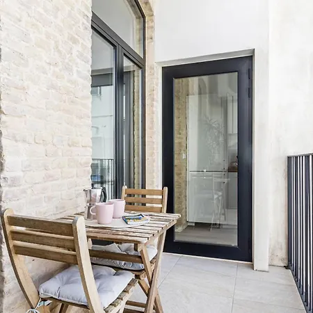 Aire Holidays Apartment