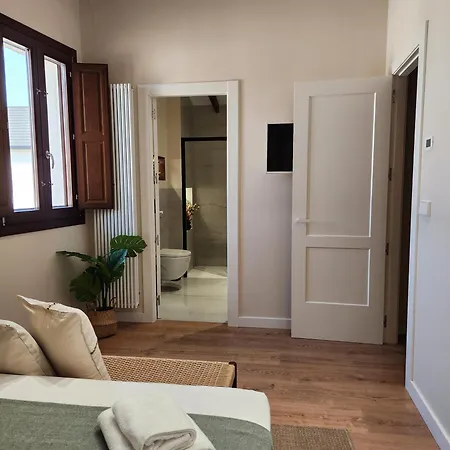 Md Barraques De Lluna *