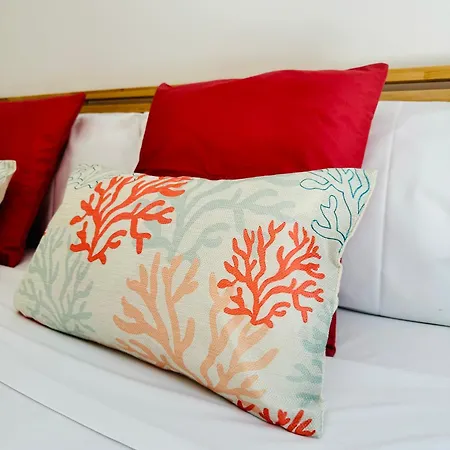 Stylish With Terrace On The Beachfrom Appartement Valencia