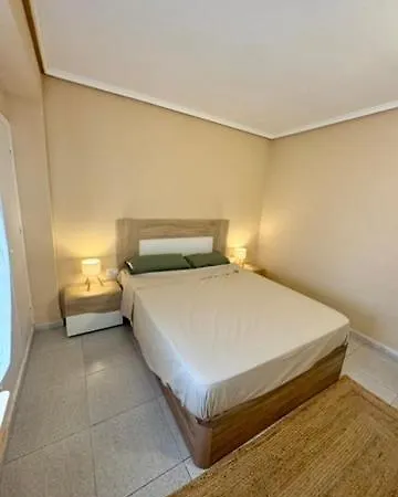 1st Line Direct Access Private Parking 公寓