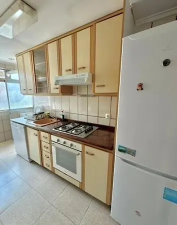 1st Line Direct Access Private Parking Daire *