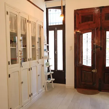 Modernist House In Cabanyal *