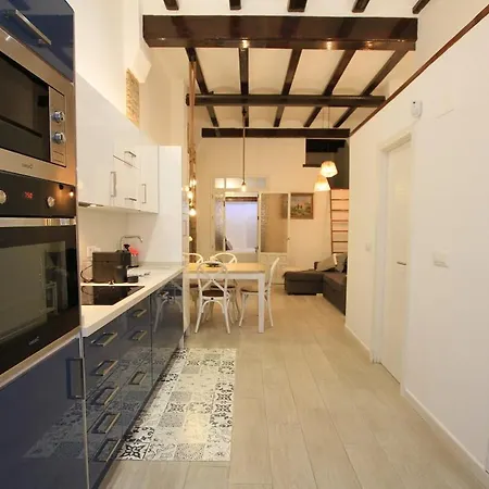 Modernist House In Cabanyal