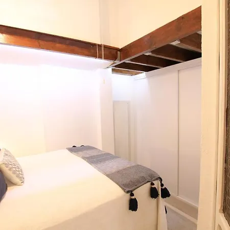 Modernist House In Cabanyal Apartment *