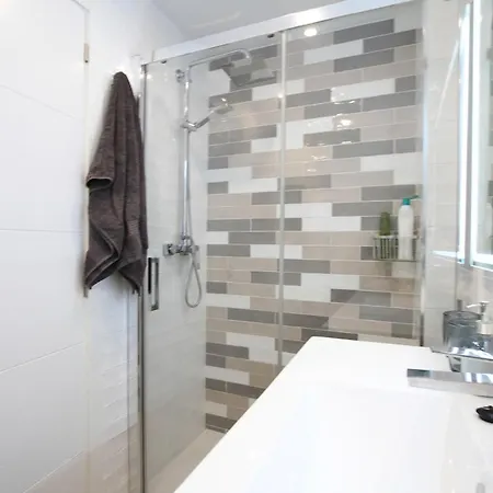 Modernist House In Cabanyal Apartment *