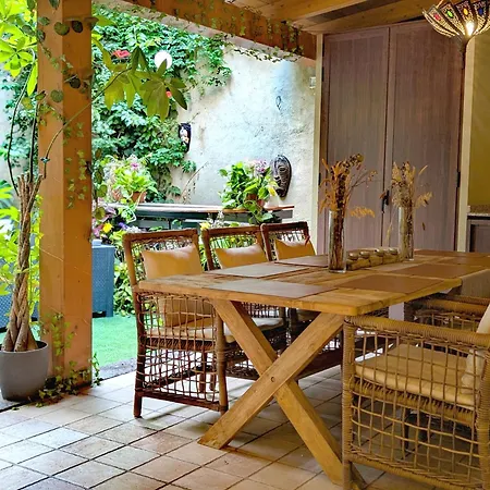 Villa Portrait Boutique