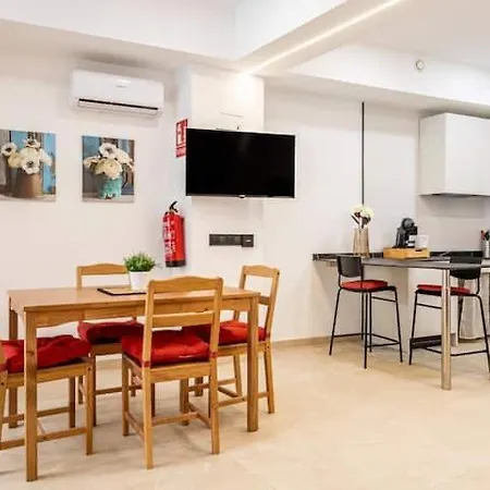 Apartman Torrefiel Charm *