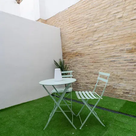 Vlc Host - Vicente Brull Apartman