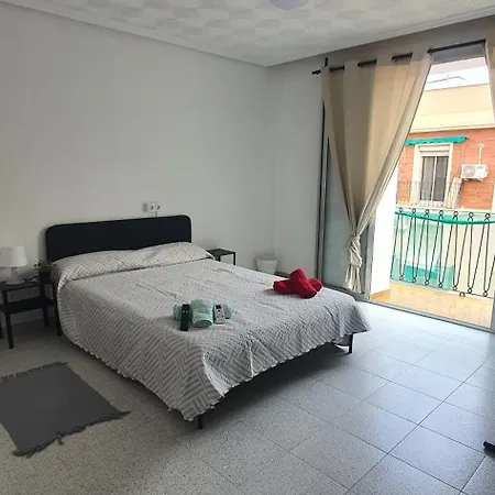 Centricas, Tranquilas Y Acogedoras De Matrimonio En Vivienda Compartida منزل للإقامة