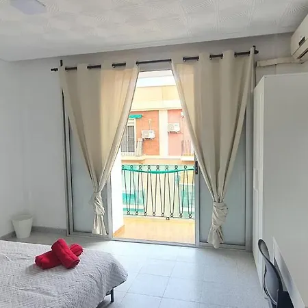 Centricas, Tranquilas Y Acogedoras De Matrimonio En Vivienda Compartida * فالنسيا