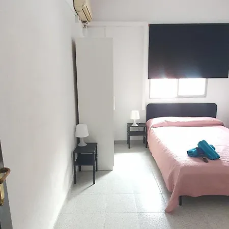 Centricas, Tranquilas Y Acogedoras De Matrimonio En Vivienda Compartida Privat bolig