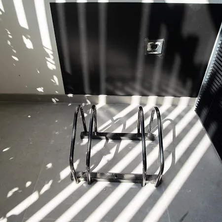 Crudo Un Loft Centrico De 50 M2 Appartamento Valenza