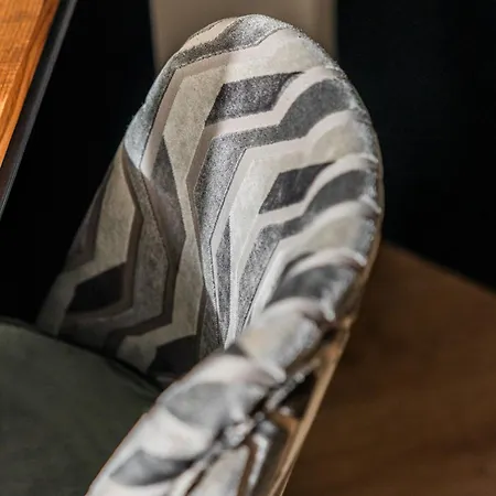 Mate Cosmo - Centre,