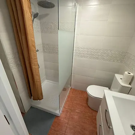 Habitaciones Estudios Con Cocina Y Bano Privado De Temporada Instancias Largas Long Stay Desde 11 Noches Valensiya