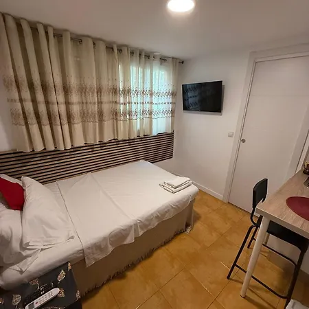 Con Cocina Y Bano Privado De Temporada Vacaciones Largas Long Desde 11 Noches * Valencia