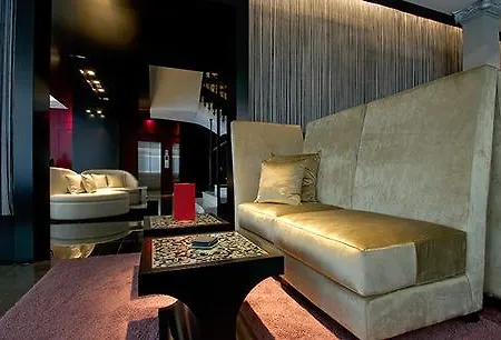 Vincci Palace Hotell 4*