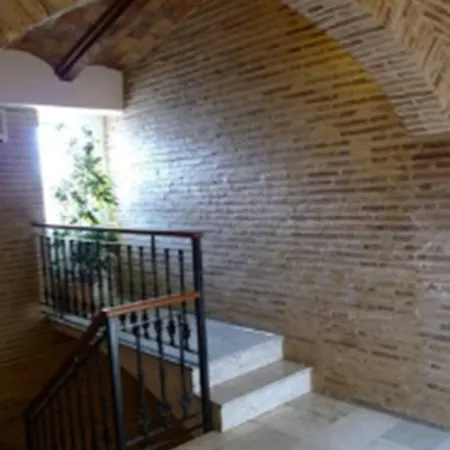 Ad Hoc Monumental 1881 Otel Valensiya