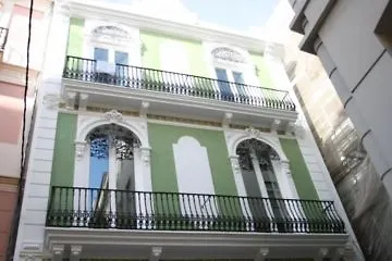 塔皮内里亚舒适旅馆 2*