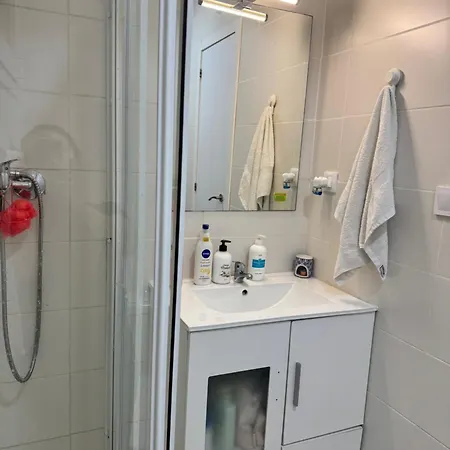 Sencilla En Piso Hogareno Alloggio in famiglia Valenza