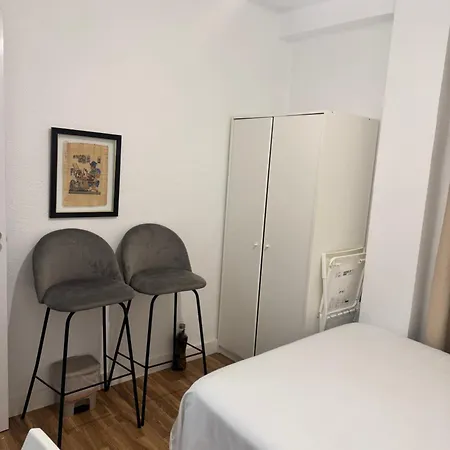 Sencilla En Piso Hogareno Valenza