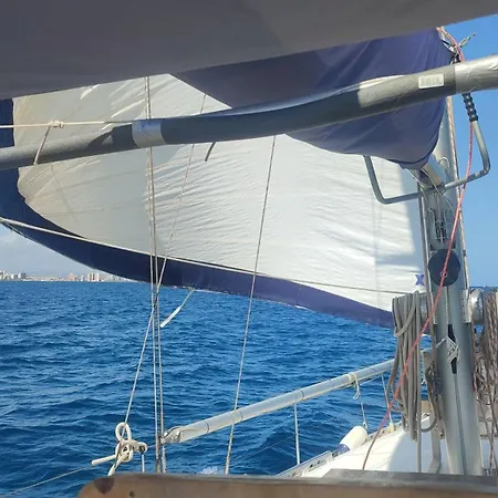 Romantic Sailboat Botel Valencia