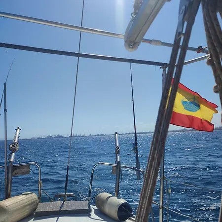 Πλωτό κατάλυμα Romantic Sailboat *