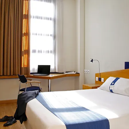 Hotel Express Ciudad De Ciencias, An Ihg 3*