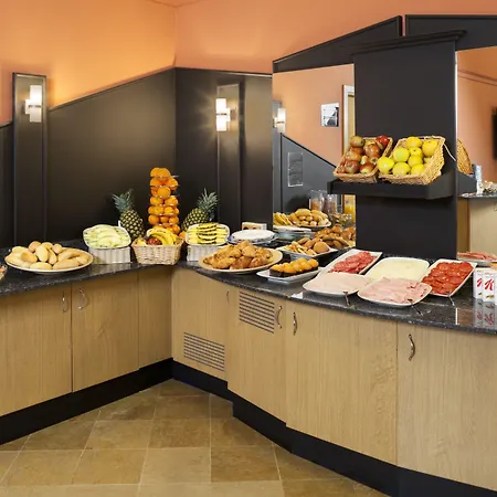 Express Ciudad De Ciencias By Ihg Hotell Valencia