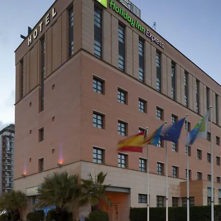 Hotel Express Ciudad De Ciencias, An Ihg Valencia