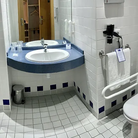 Express Ciudad De Ciencias By Ihg Valencia