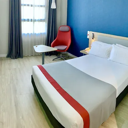 Express Ciudad De Ciencias By Ihg Hotell