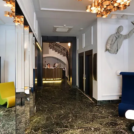 One Shot Reina Victoria 4* バレンシア