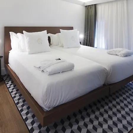 One Shot Reina Victoria 4*