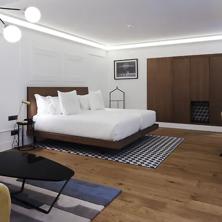 Hotel One Shot Reina Victoria Valenza