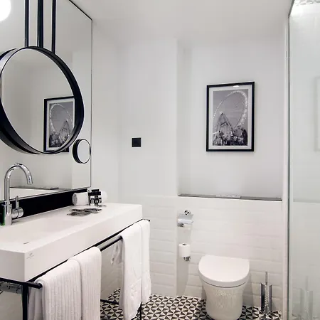 Otel One Shot Reina Victoria 4*