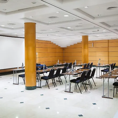 Nh Center Hotel